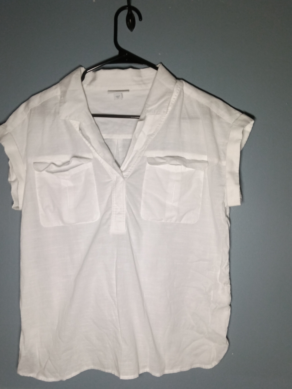 J. Jill White Short Sleeve Split-Neck Button Front Top